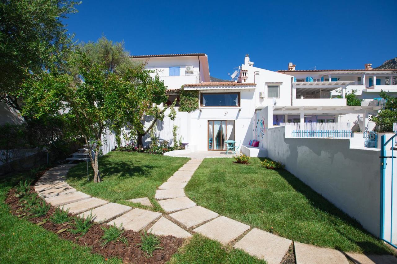 Palmasera Charming Suites Cala Gonone Bagian luar foto