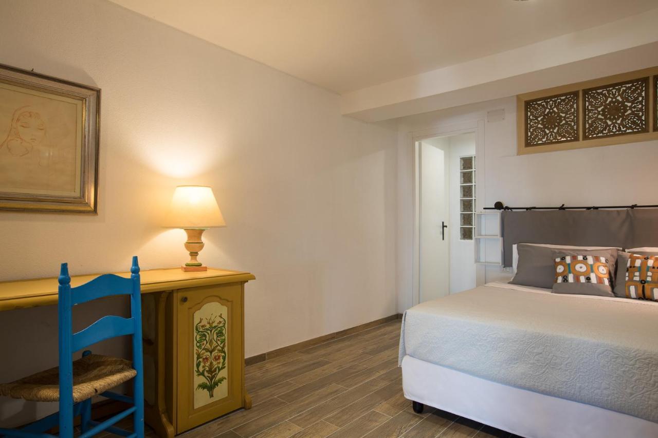 Palmasera Charming Suites Cala Gonone Bagian luar foto