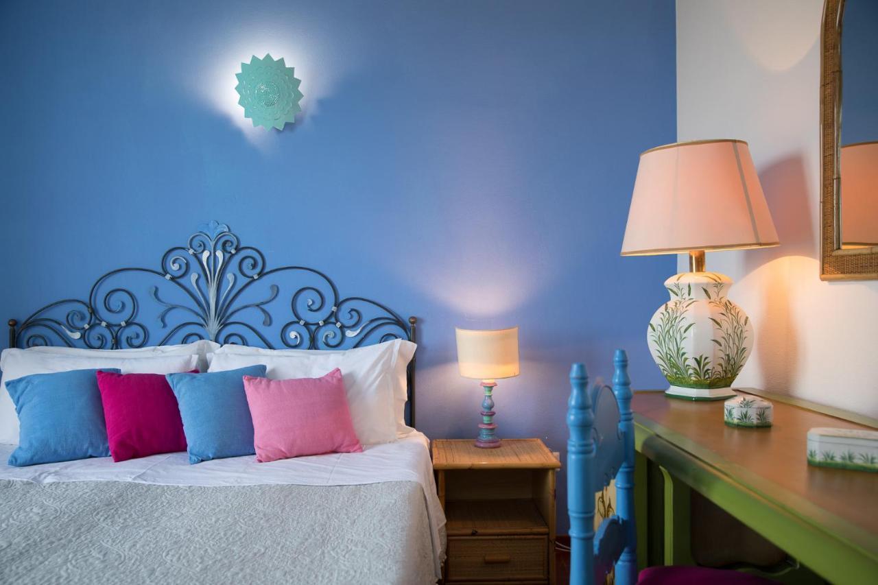 Palmasera Charming Suites Cala Gonone Bagian luar foto