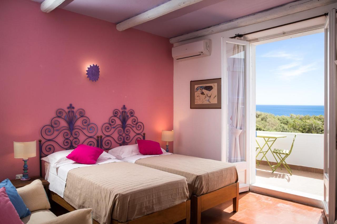 Palmasera Charming Suites Cala Gonone Bagian luar foto